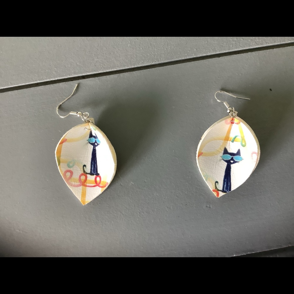 Pete the Cat earrings